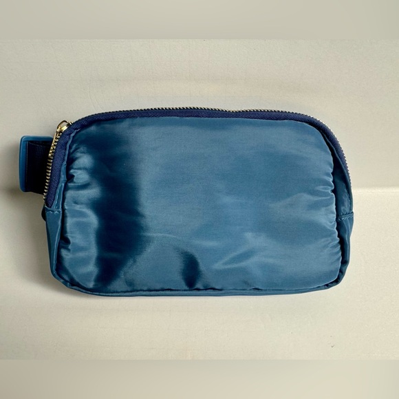 Fanny Pack Blue Crossbody Bag for Women and Men. - Picture 10 of 11
